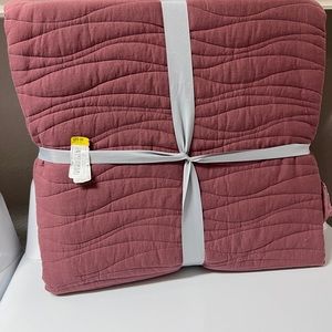 UGG DUSTY ROSE QUEEN COVERLET